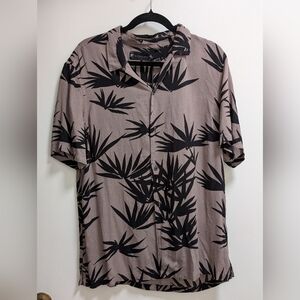 NWT AllSaints Bhutan Taupe and Black Palm-Print Short Sleeve Shirt L